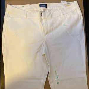 Old Navy Mid-Rise Pixie Ankle length pants